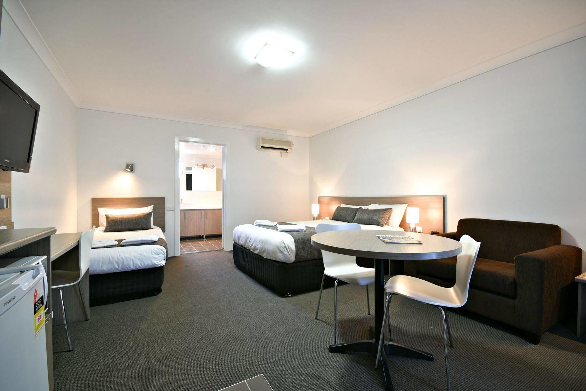 The Aberdeen Motel Dubbo Extérieur photo