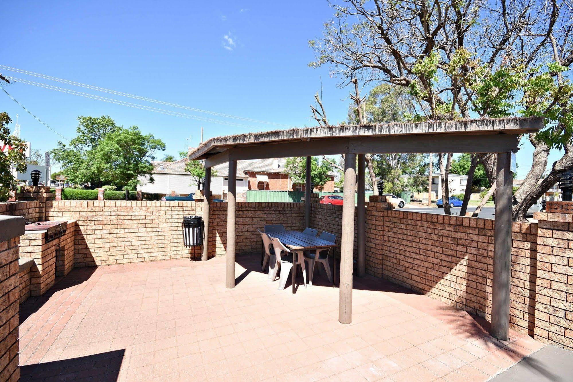 The Aberdeen Motel Dubbo Extérieur photo